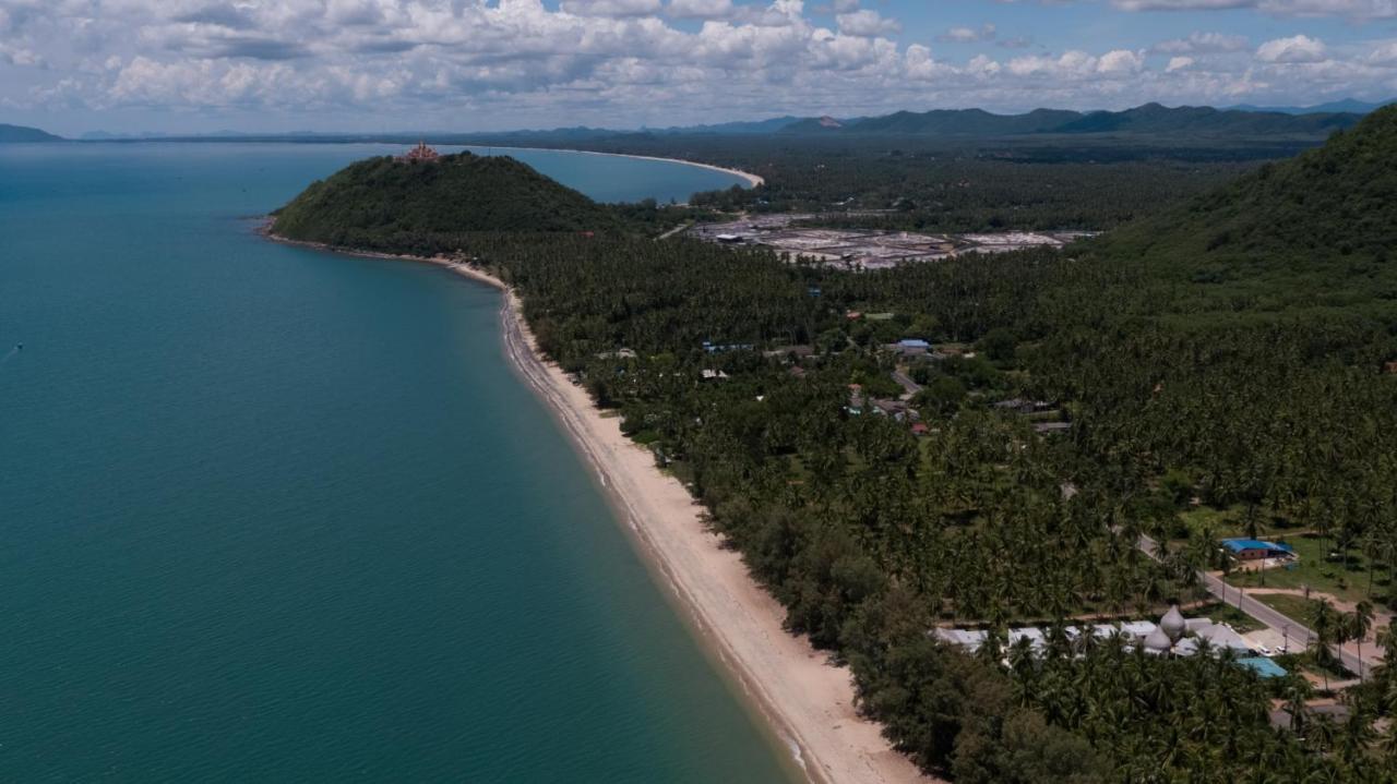 Resto Sea Resort - Baan Krut Prachuap Khiri Khan Buitenkant foto